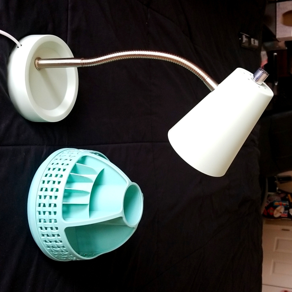 Lamp and supplies organizer